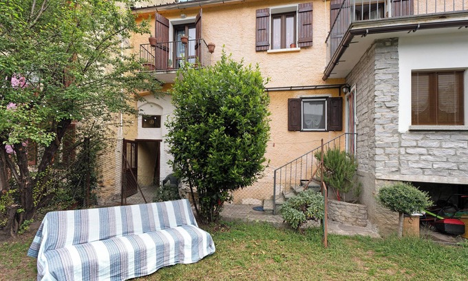 Toceno Apartment | Scenic "Casa del Sole" Apartment with Mountain View & Wi-Fi