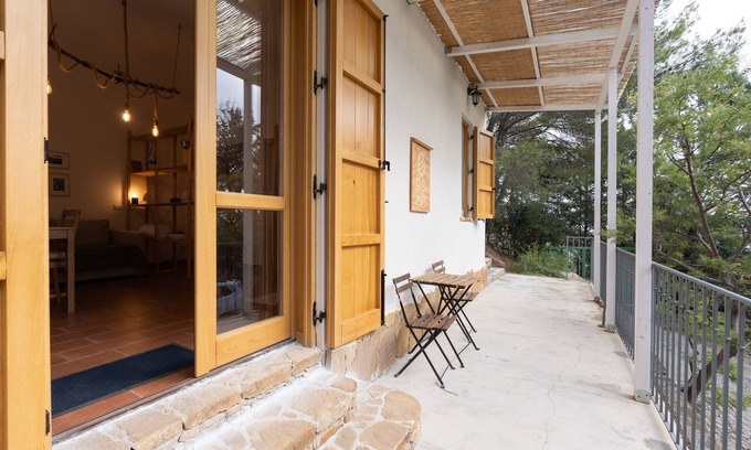 Camporeale Apartment | Mountain View Apartment 'Casa Delle Pigne' with Terrace