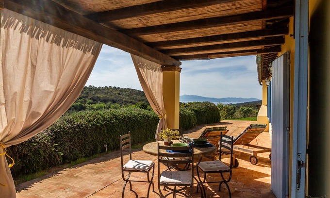 Orbetello Apartment | Relaxing Retreat at Casa Marino with Ocean View & Wi-Fi