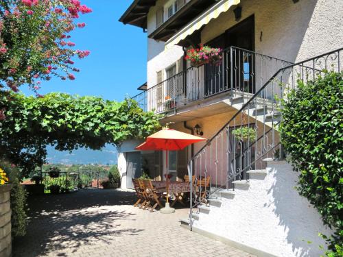 Luino Apartment | Stylish Apartment Casa Riboni: Pet & Child Friendly Stay