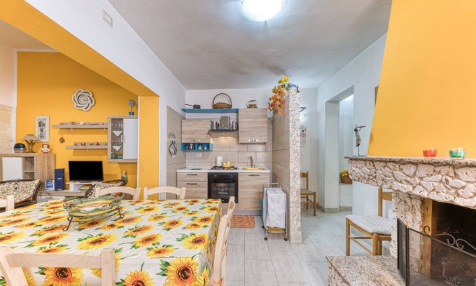 Giurdignano Apartment | Inviting Apartment 'Casa Vacanze Vicino A Otranto' Retreat
