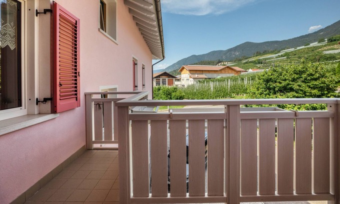 Brez Apartment | Apartment 'Casa vacanze Rosa 6' with Mountain View, Balcony and Wi-Fi
