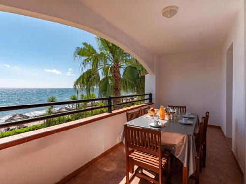 Moriani-Plage Apartment | Seaside Bliss at Apartment SOGNU DI RENA with Pool Access
