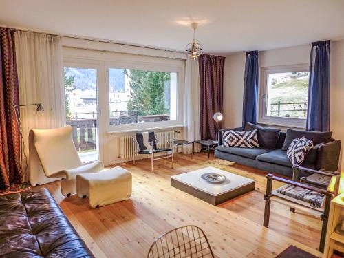 Zuoz Apartment | Pet-Friendly Apartment Chesa Vuorcha - Rated 9/10