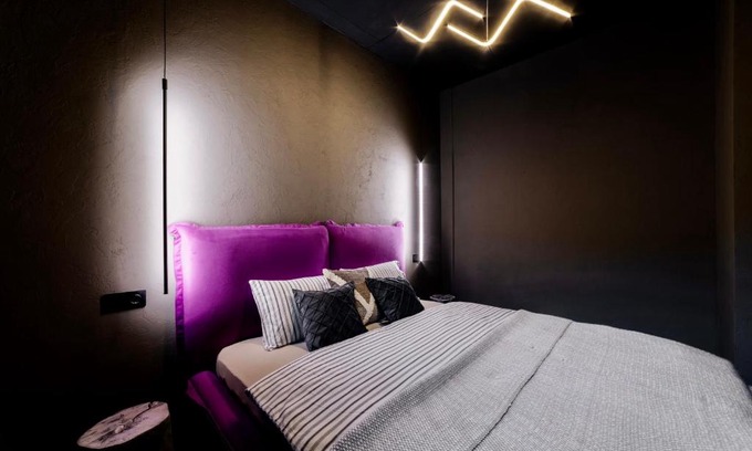 Kostroma Apartment | Pet-Friendly Apartment Chicago with 10/10 Guest Ratings