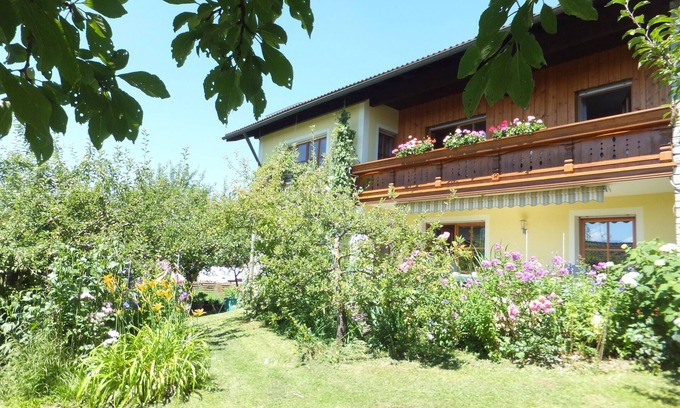 Waging am See Apartment | Beautiful Apartment Chiemgau with Lake and Ocean Views