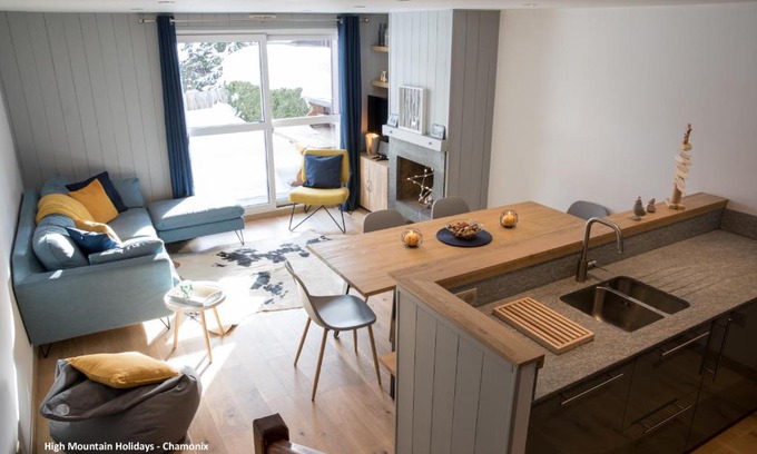 Les Praz-de-Chamonix Apartment | Discover Apartment Chloe: Family-Friendly with Top Ratings