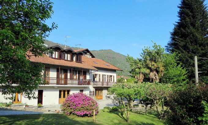 Bracchio Apartment | Cozy Apartment Ciliegio: Family and Pet-Friendly Stay