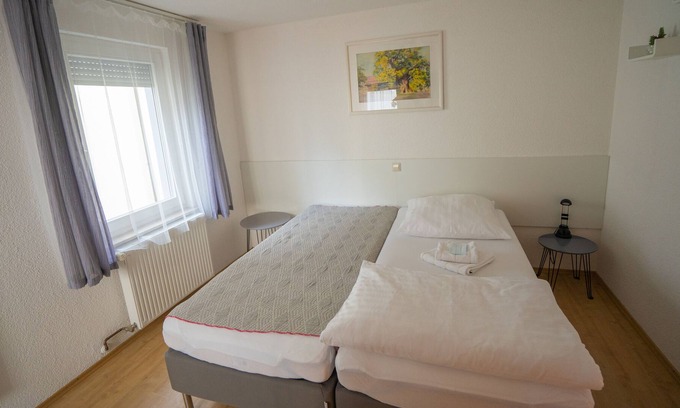 Reutlingen Apartment | Apartment-Classic-Ensuite with Bath-City view
