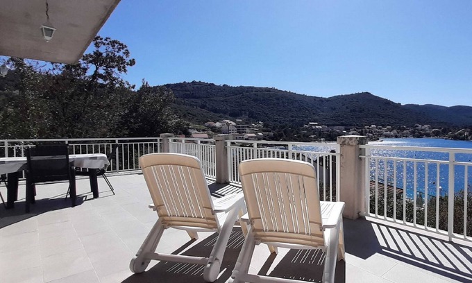 Cove Tri Zala (Zrnovo) Apartment | Apartment Classic Korčula - Two Bedroom Apartment with Terrace and Sea View
