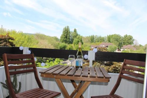 Romaifurdo Apartment | Oceanfront Apartment with Pet-Friendly Amenities