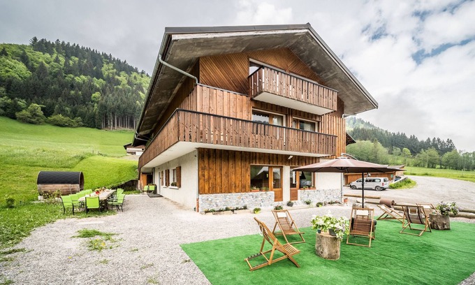 Abondance Apartment | Mountain View Apartment 'Coeur De Charmy' with Private Terrace