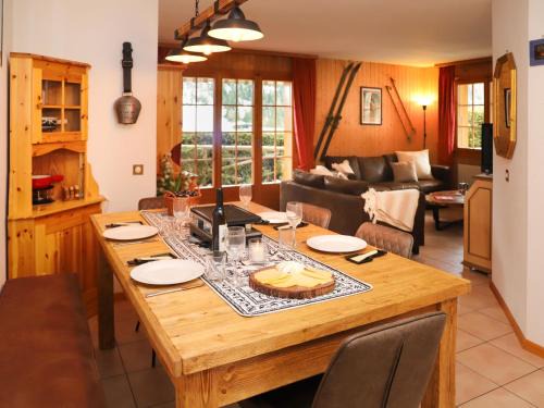 Champex-Lac Apartment | Oceanfront Retreat: Apartment Colline 1 by Interhome