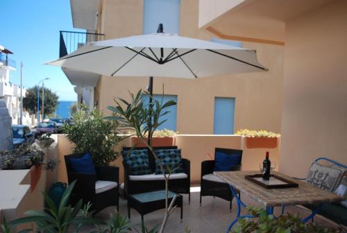 Cala Gonone Apartment | Cozy Apartment Conchiglie 2 with Oceanfront Views