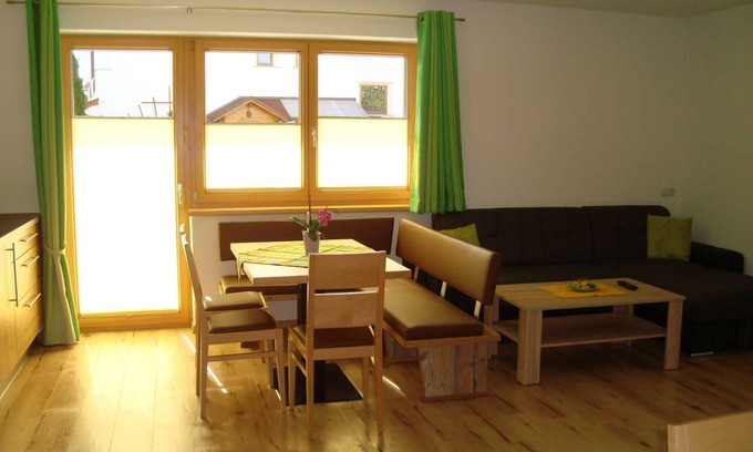 Pfunds Apartment | Ocean View Apartment CORINNA 1 - Family Friendly Retreat