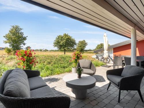 Akirkeby Apartment | Family-Friendly Apartment Cornelia - Close to Bornholm's Beaches