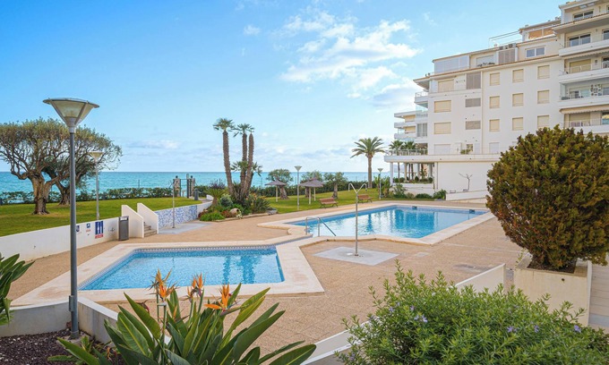 Altea Apartment | Beachside Retreat: Apartment Costa Bella with Pool & Wi-Fi