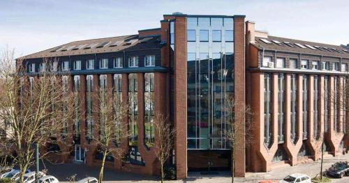 Moersenbroich Apartment | Pet-Friendly Apartment in Düsseldorf Nord with Breakfast