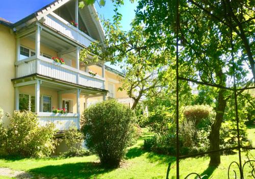 Radolfzell am Bodensee Apartment | Discover Apartment Daniela: Guest Rated 8.9/10 Comfort