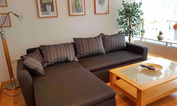 Sipplingen Apartment | Oceanfront Apartment 'Dahlie' with Balcony and Wi-Fi