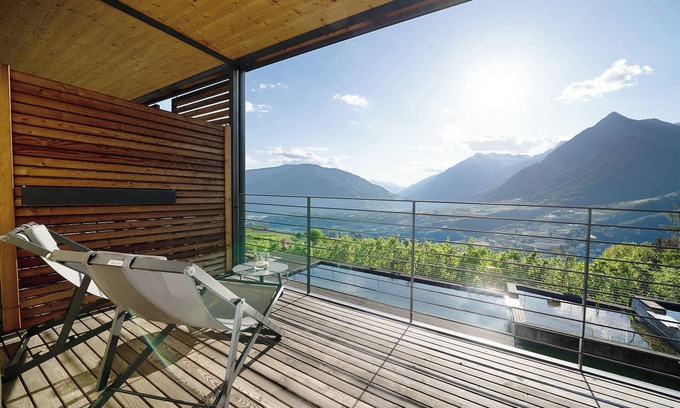 Schenna Apartment | Mountain View Apartment 'Dahoam - Vistasuite' with Pool