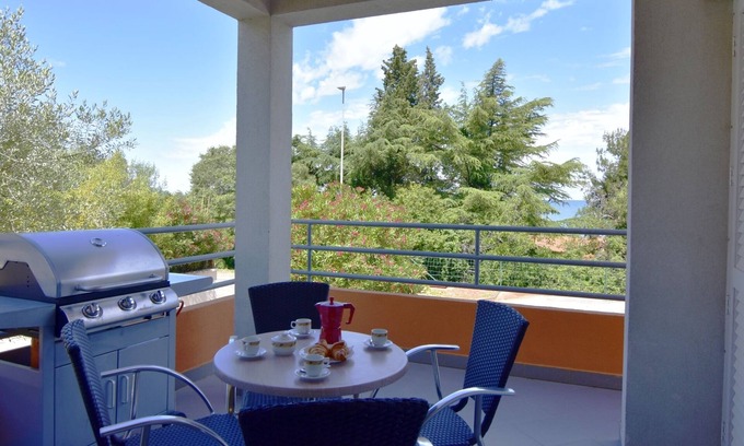 Dajla Apartment | Cozy Apartment Dajla: Steps from the Beach & Ocean View