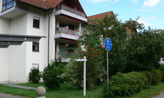 Alt-Betzenhausen Apartment | Apartment 'Ferienwohnung 2 Am Seepark Falk' with Balcony and Wi-Fi