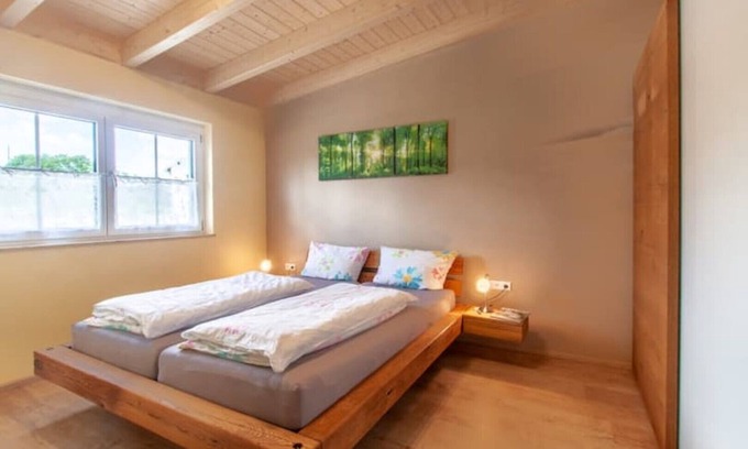 Frickenhausen a. Main Apartment | Apartment Bachus: Guest Rated 9.8 with Family-Friendly Amenities