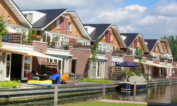 Municipality of Uitgeest Apartment | Oceanfront Apartment De Meerparel - Family & Pet Friendly