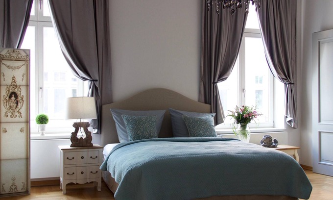 Zentrum-Nord Apartment | Stylish Apartment with Private Bathroom & Family Amenities