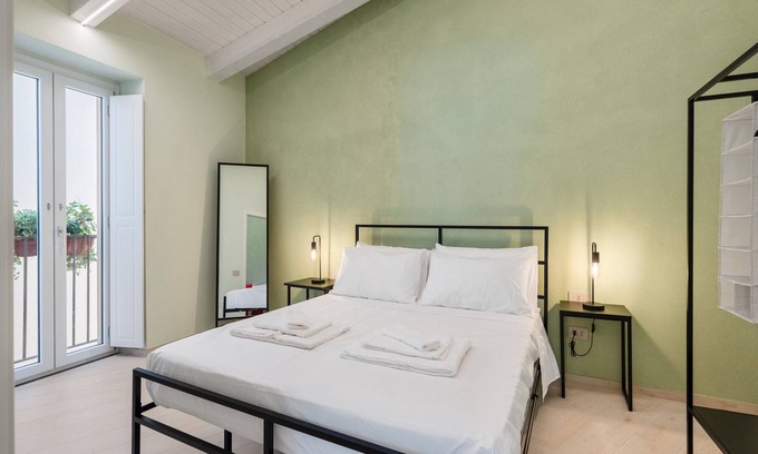 Ascea Apartment | Apartment 'Deluxe Melisso' with Wi-Fi and Air Conditioning