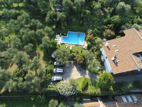 Magugnago Apartment | Family-Friendly Apartment Delvai-2 with Pool Access
