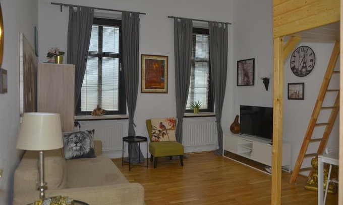 Funfhaus Apartment | Discover Apartment Demel: Family-Friendly & Accessible Stay