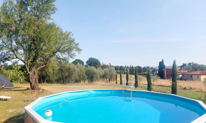 Santarello Apartment | Apartment 'Di Sopra' with Shared Pool, Shared Terrace and Wi-Fi
