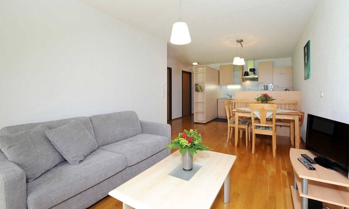 Au Apartment | Accessible Apartment Diedams - Family-Friendly Retreat