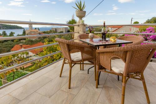 Lopud Island Apartment | Ideal Apartment Dino: Family-Friendly with Hot Tub Retreat