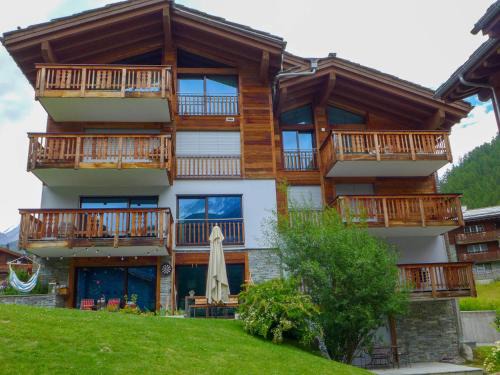 Zermatt Apartment | Family-Friendly Apartment Dione: Great Reviews Await You!