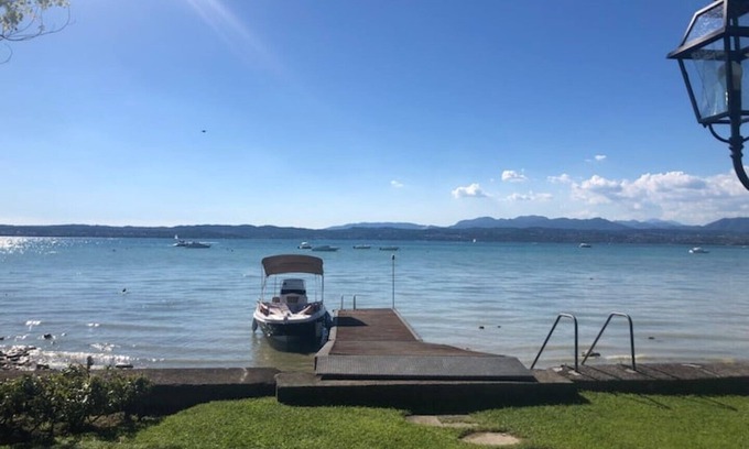 Sirmione Cottage | Lakefront Apartment with Spa and Family-Friendly Amenities