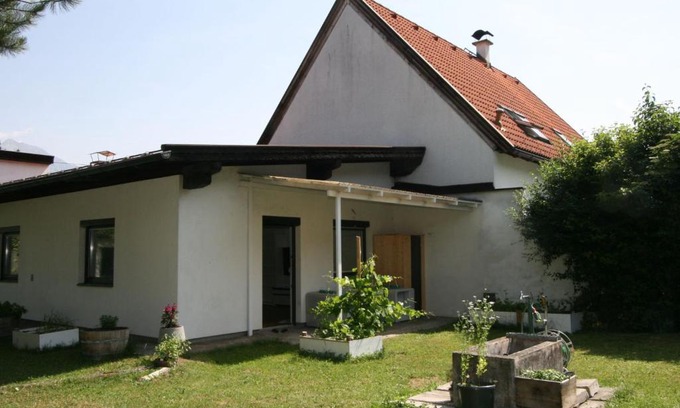 Wilten Apartment | Pet-Friendly Apartment Diwani Home Stay in Innsbruck