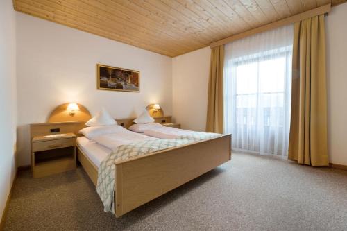 Spinga Apartment | Discover Apartment Dolomitenblick: Pet and Child Friendly Stay