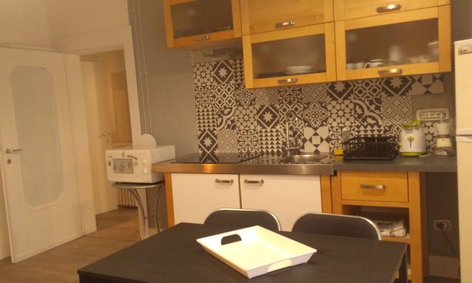 Villaggio degli Sposi Apartment | Apartment 'Dori 1' with Private Terrace, Private Garden and close to the city center