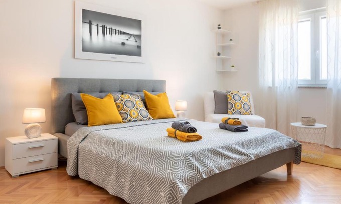 Pula Apartment | Top-Rated Apartment Dorrea: Child-Friendly & Accessible Stay