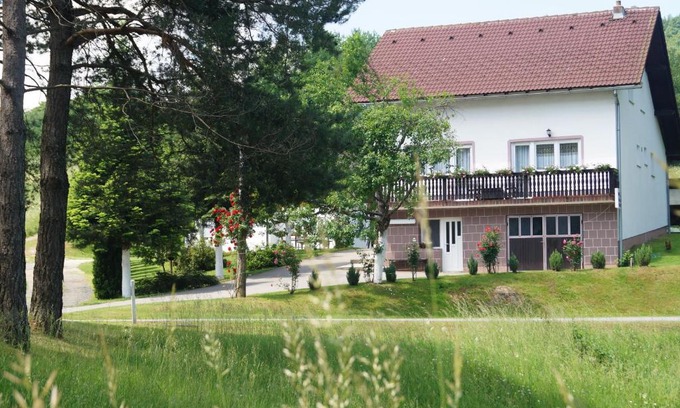 Ostarski Stanovi Apartment | Oceanfront Apartment Drago: Guest Rated 9.5/10
