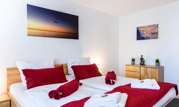 Friedrichshafen Apartment | Stylish 3-Bedroom Apartment Eastside with Balcony for Families