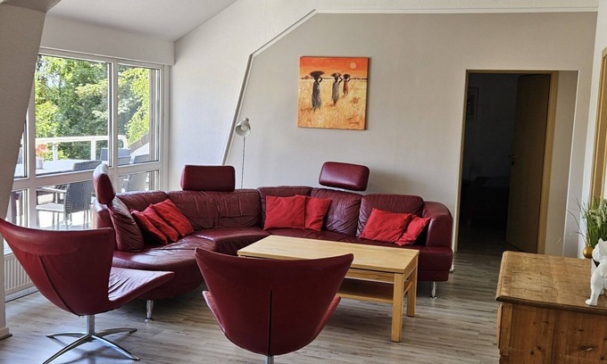 Wolfsanger Apartment | Cozy Apartment with Countryside View and Kitchen Access