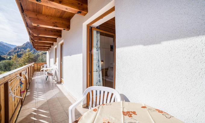 Moso in Passiria Apartment | Cozy Apartment "Egarthof Alpenrose" with Garden & Mountain View