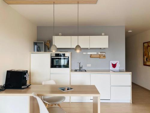 Owingen Apartment | Cozy Apartment EigenArt - Child-Friendly Getaway Awaits