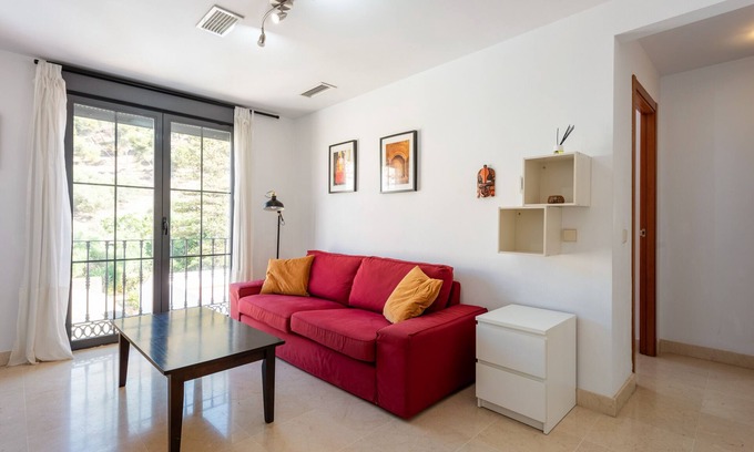 La Victoria Apartment | Oceanfront Apartment 'El Ático De La Montaña' with Balcony