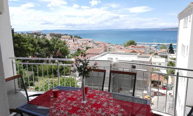 Baska Voda Apartment | Elite Apartment: 4-Star Stay with Family-Friendly Amenities