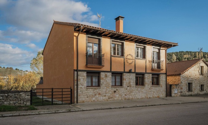 Hontoria del Pinar House | Scenic Apartment 'Entrada Rio Lobos Grande' with Terrace